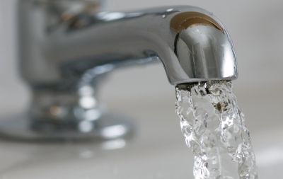 вода